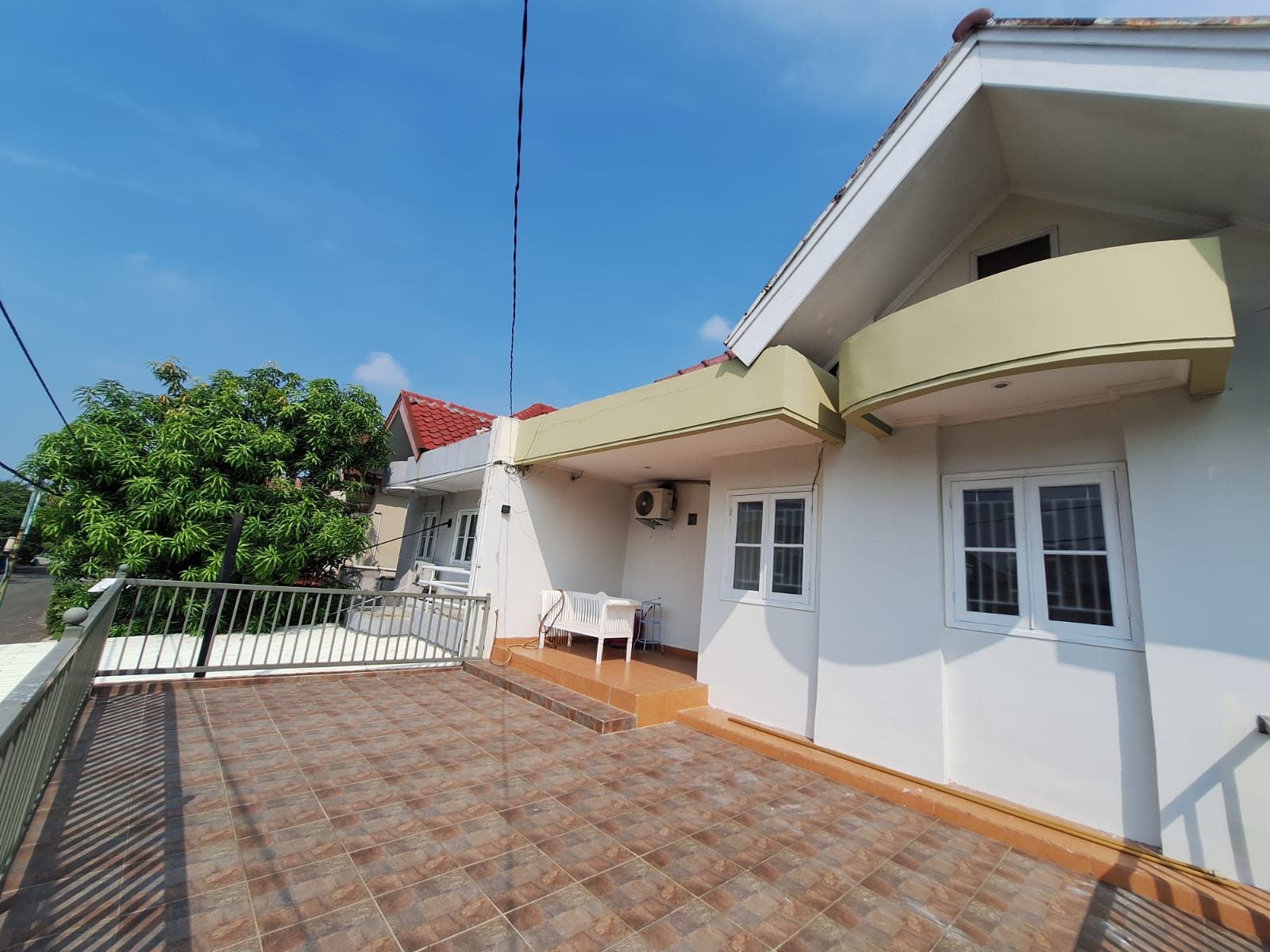 Rumah Disewakan Fully Furnished di Taman Dago Lippo Cikarang